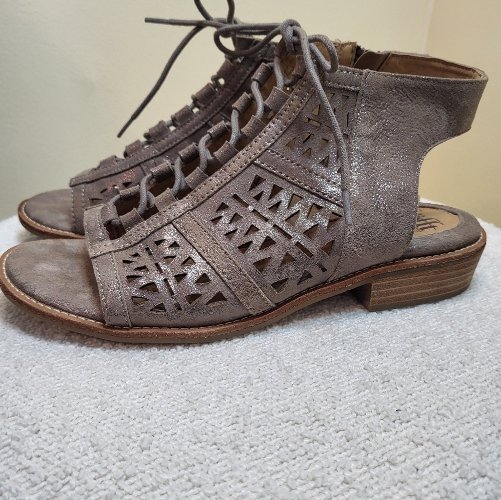 Sofft Women's Nora Metallic Suede Ghillie Lace-Up Sandals Size 8.5